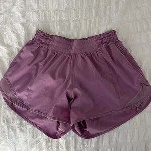 LULULEMON HOTTY HOT SHORTS 4”